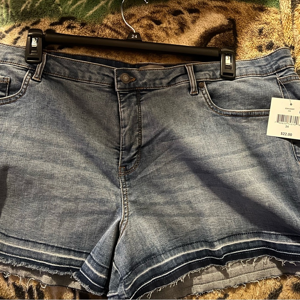 NEW Falls Creek black jean shorts Women’s size 24